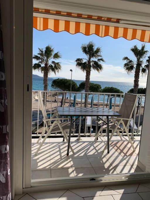 T3 Sur La Plage Vue Feerique Mer,Wifi, Parking Inclus , Clim La Ciotat Exterior foto